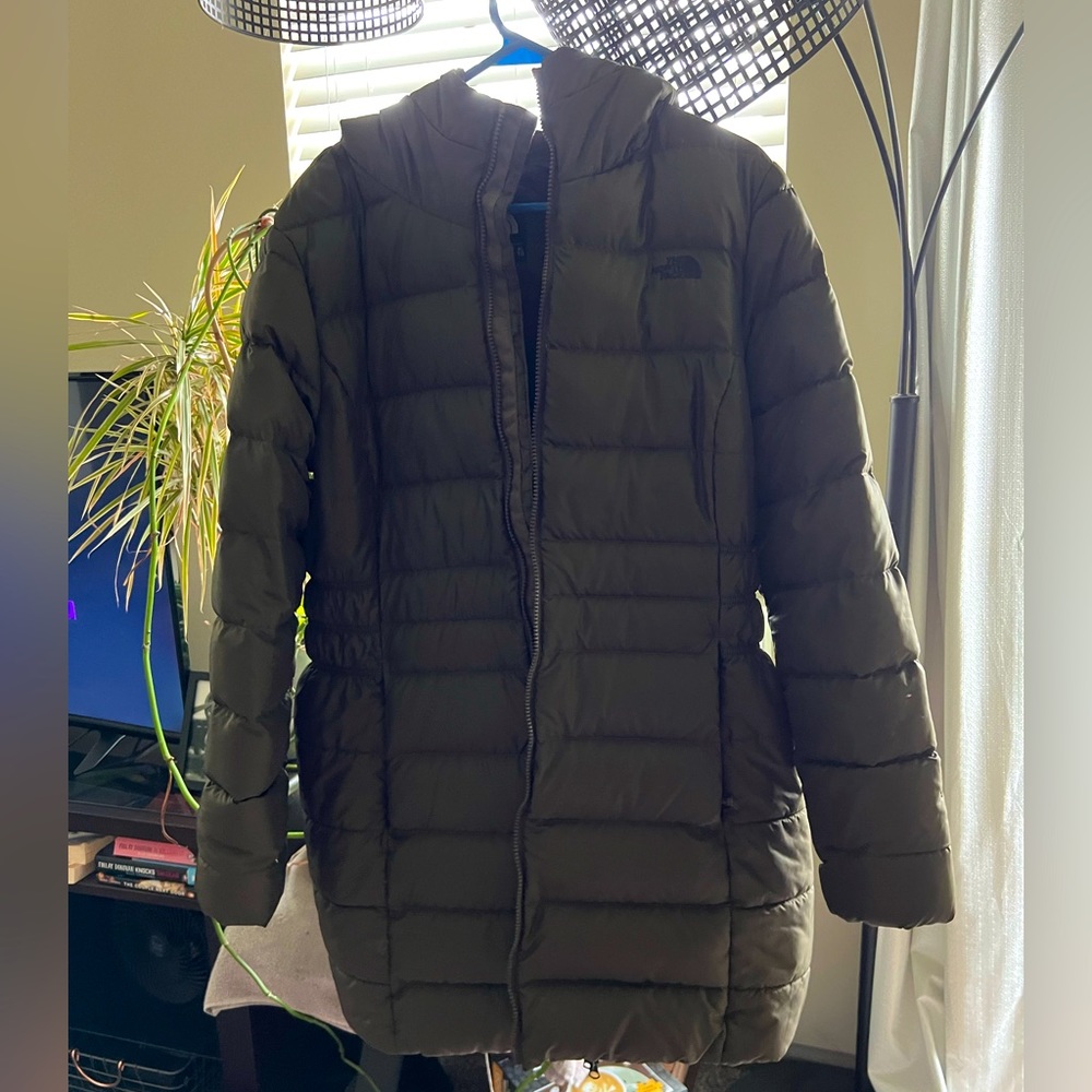 The North Face Women’s Long Parka Deep Green- EUC
